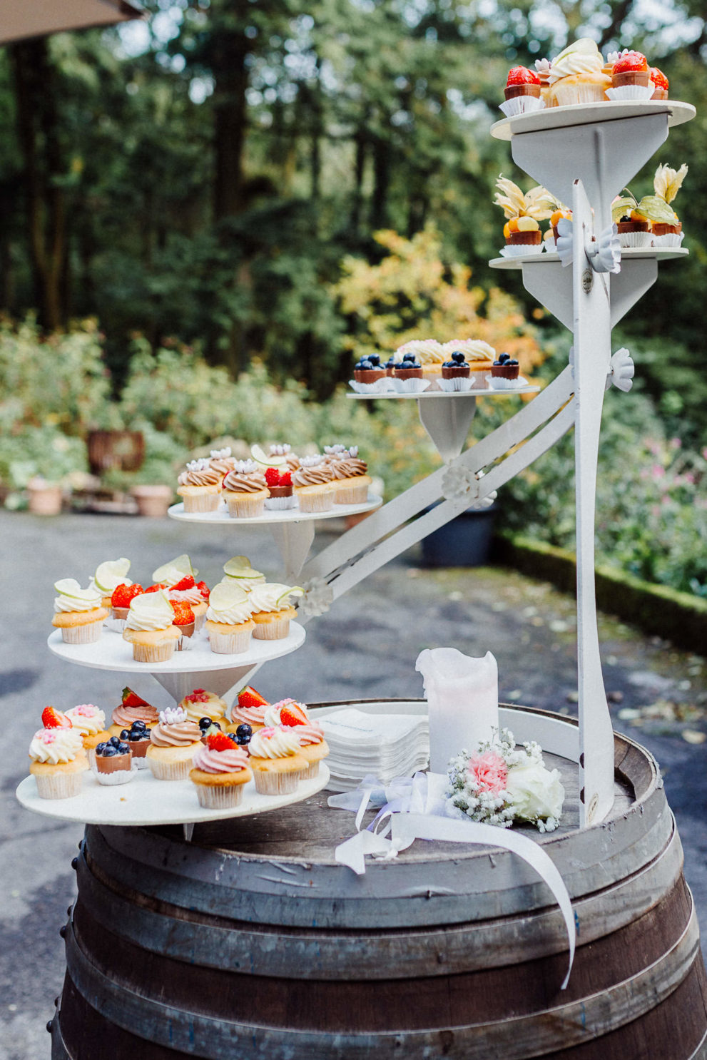 Hochzeitsbuffet mit Cupcakes